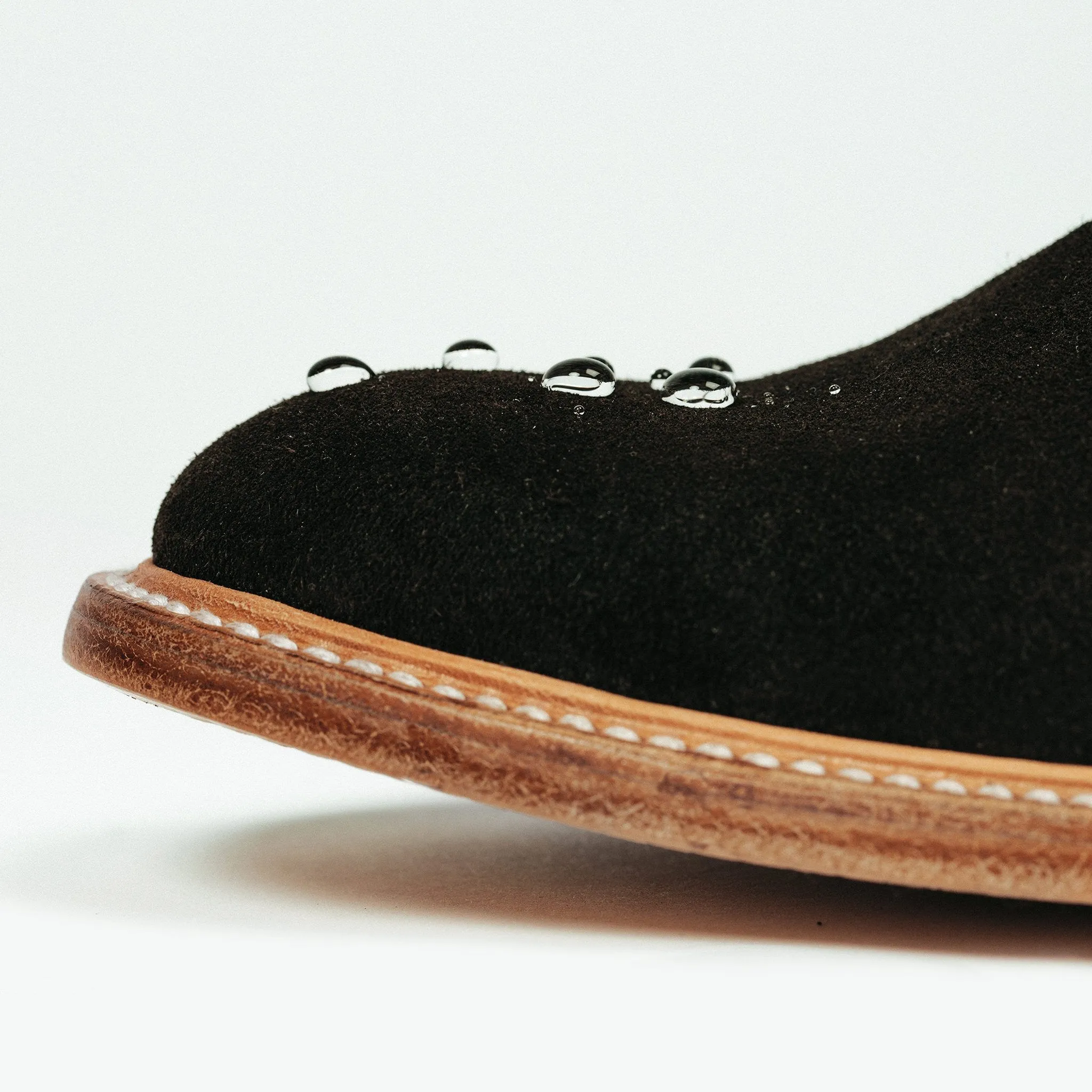 The Chukka in Weatherproof Chocolate Suede